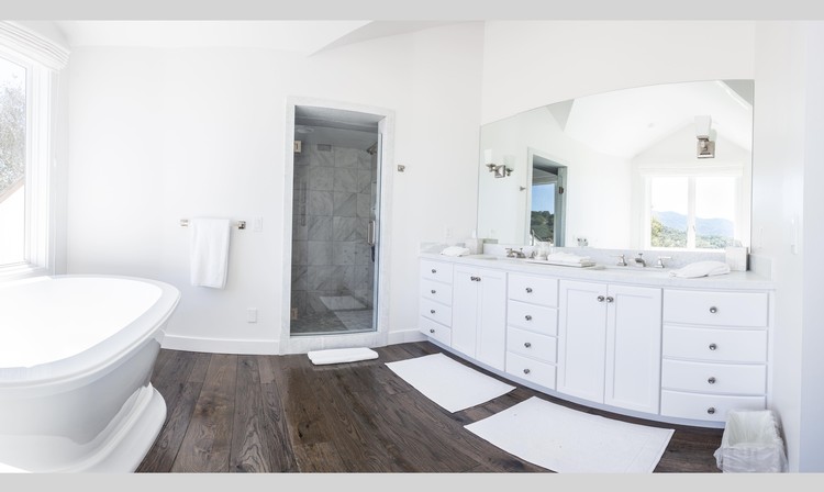 VHMasterBath6000x3586-2